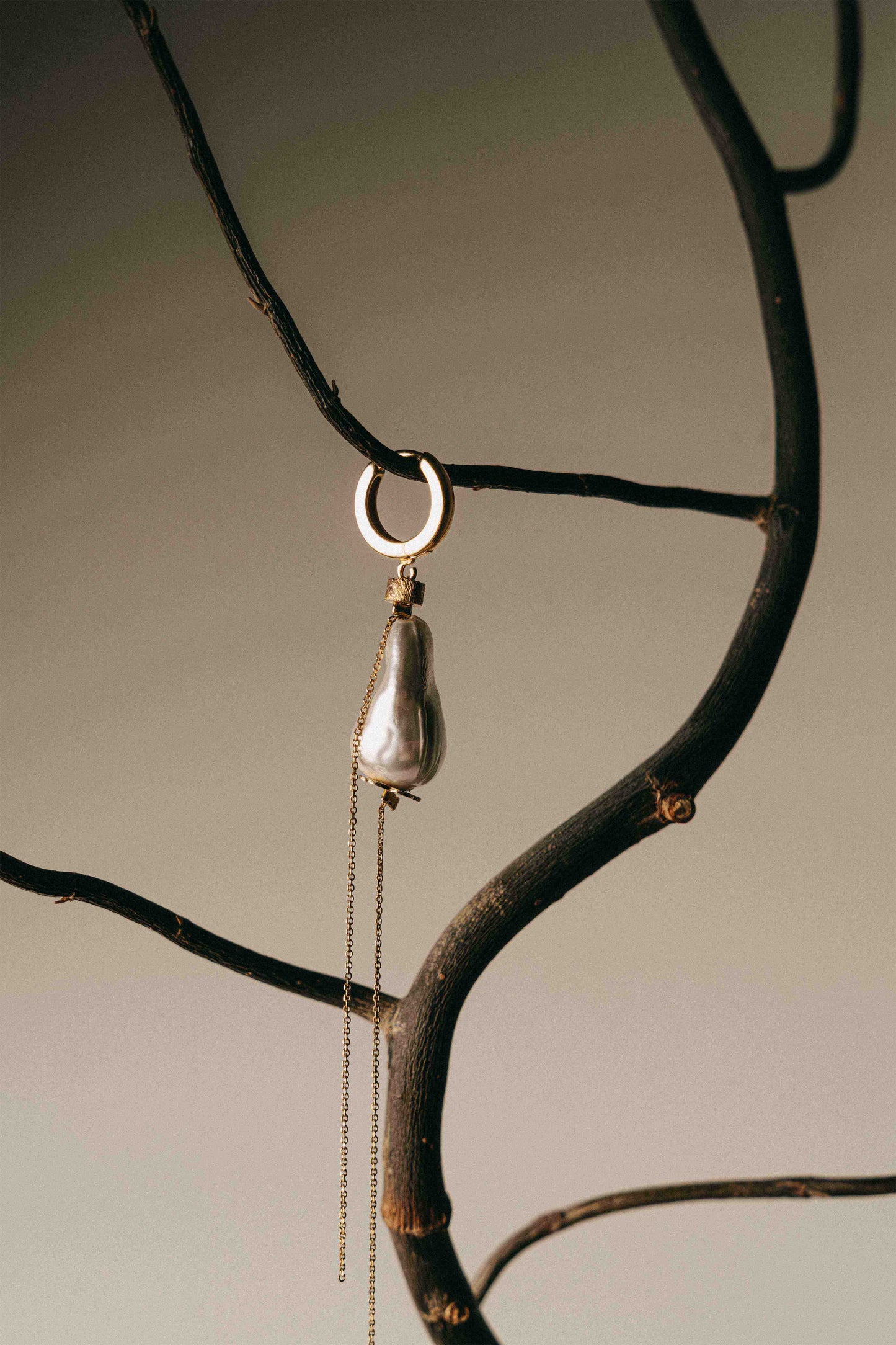 Evia Mono Earring