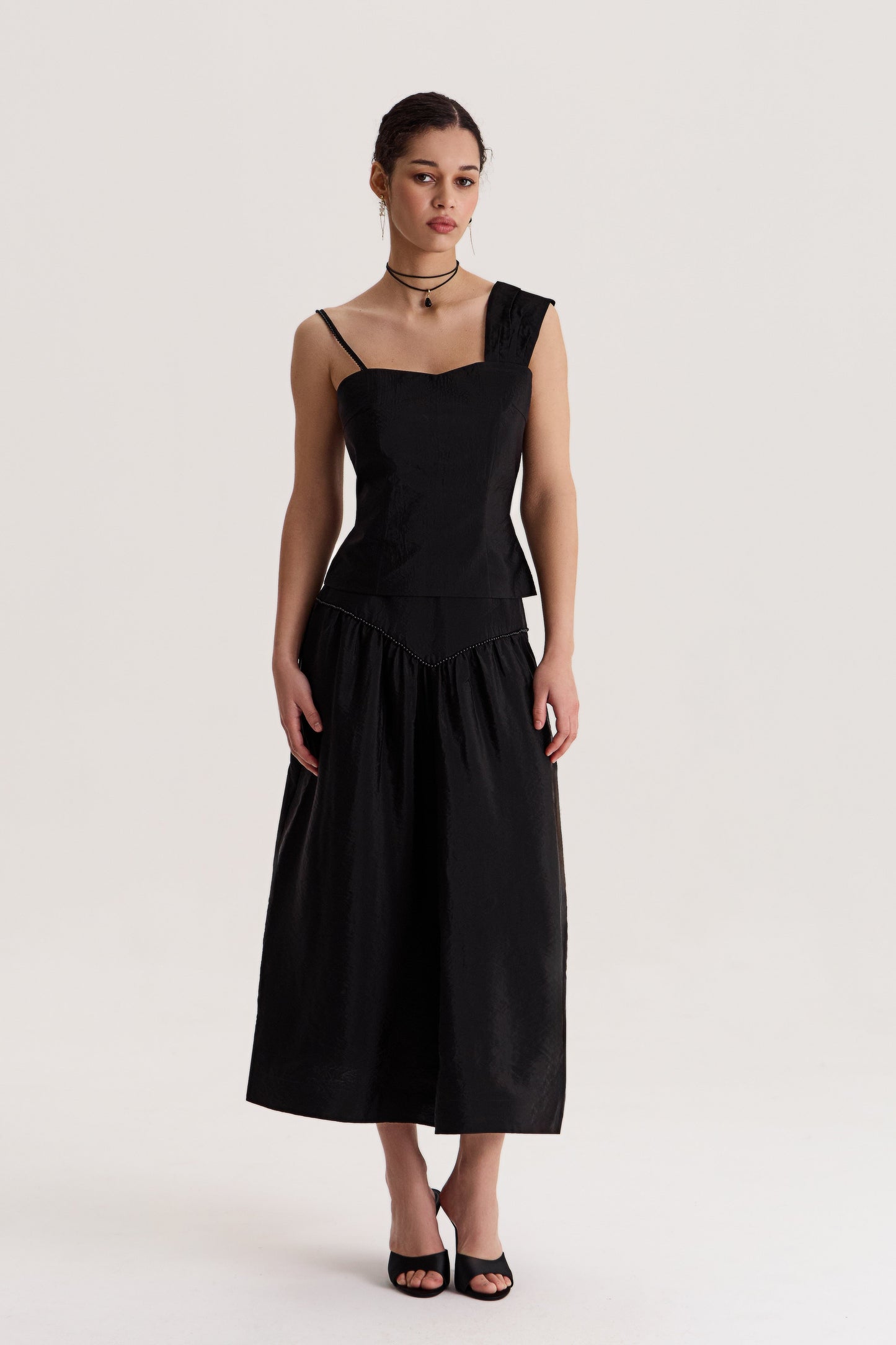 Top Delos with Wide-Strap in Black