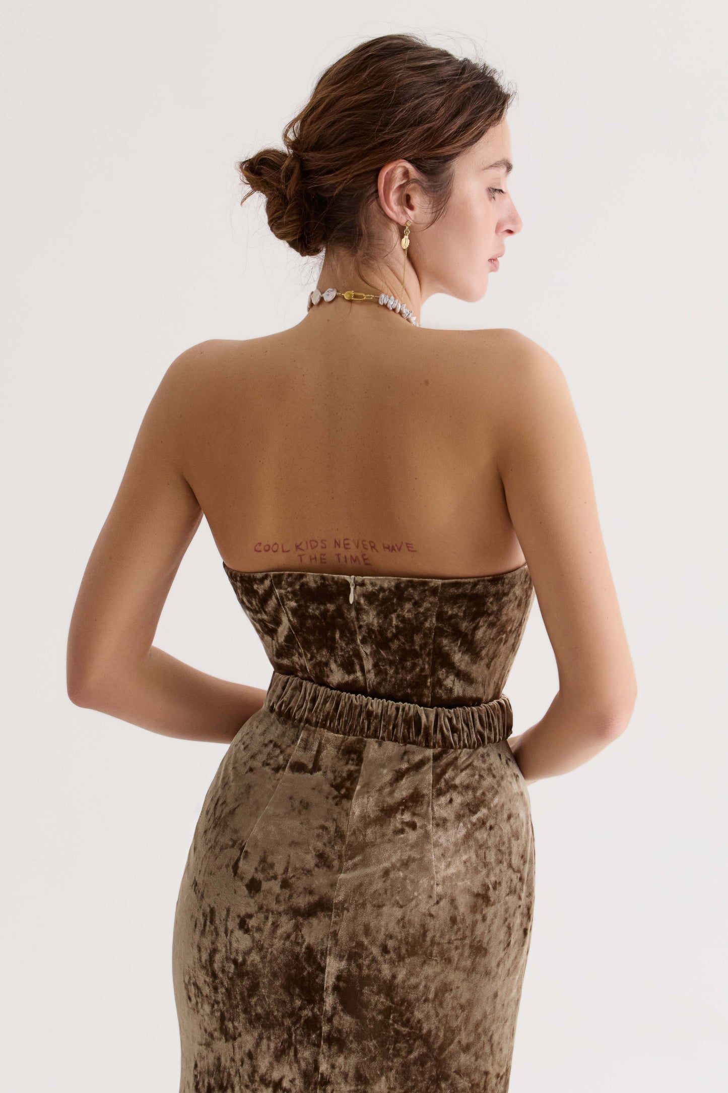 Dress Éna in Olive Velvet