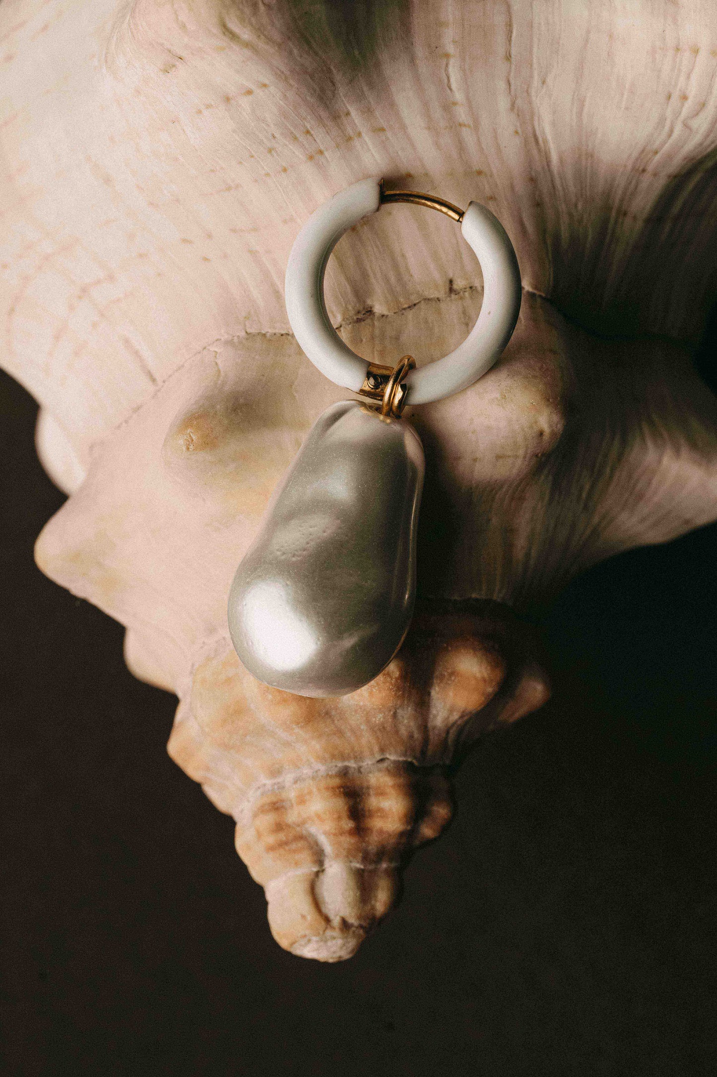 Evia Earrings with Pearls
