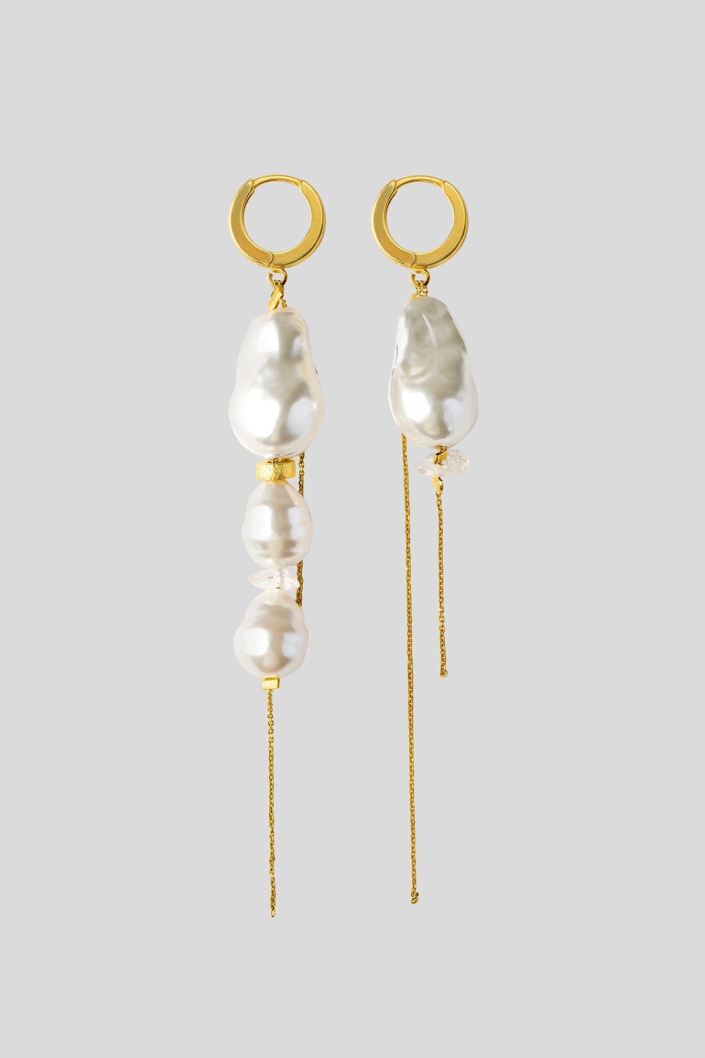 Sia Earrings with Pearls