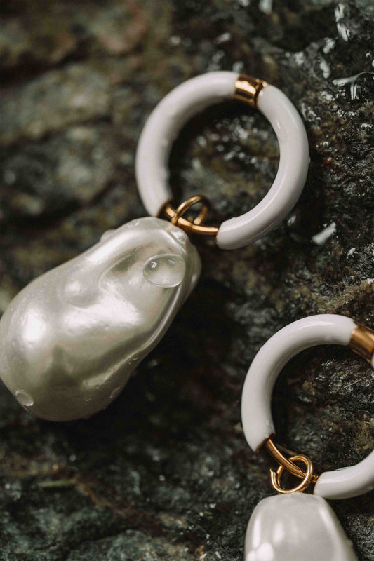 Evia Earrings with Pearls